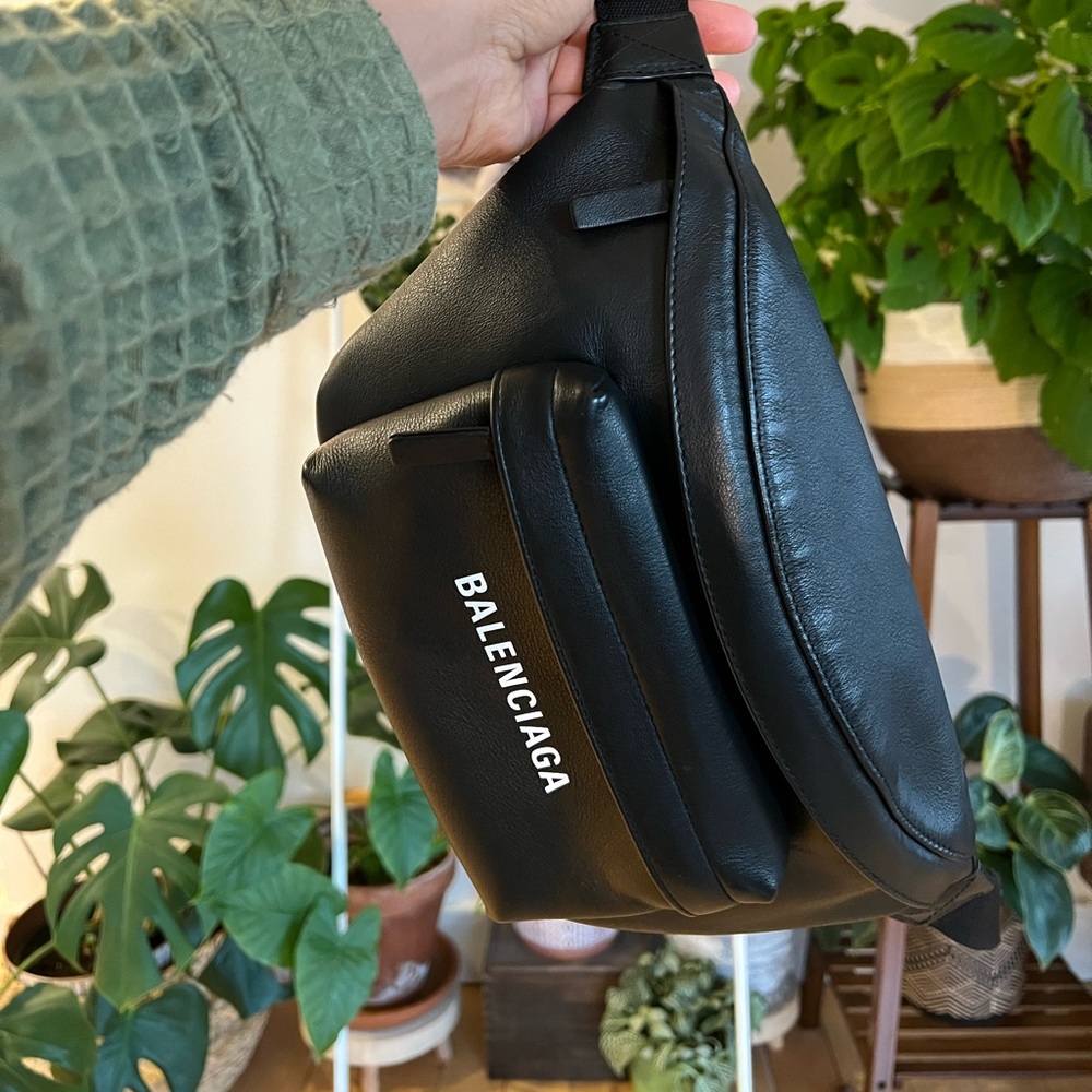 Balenciaga leather Fanny pack
